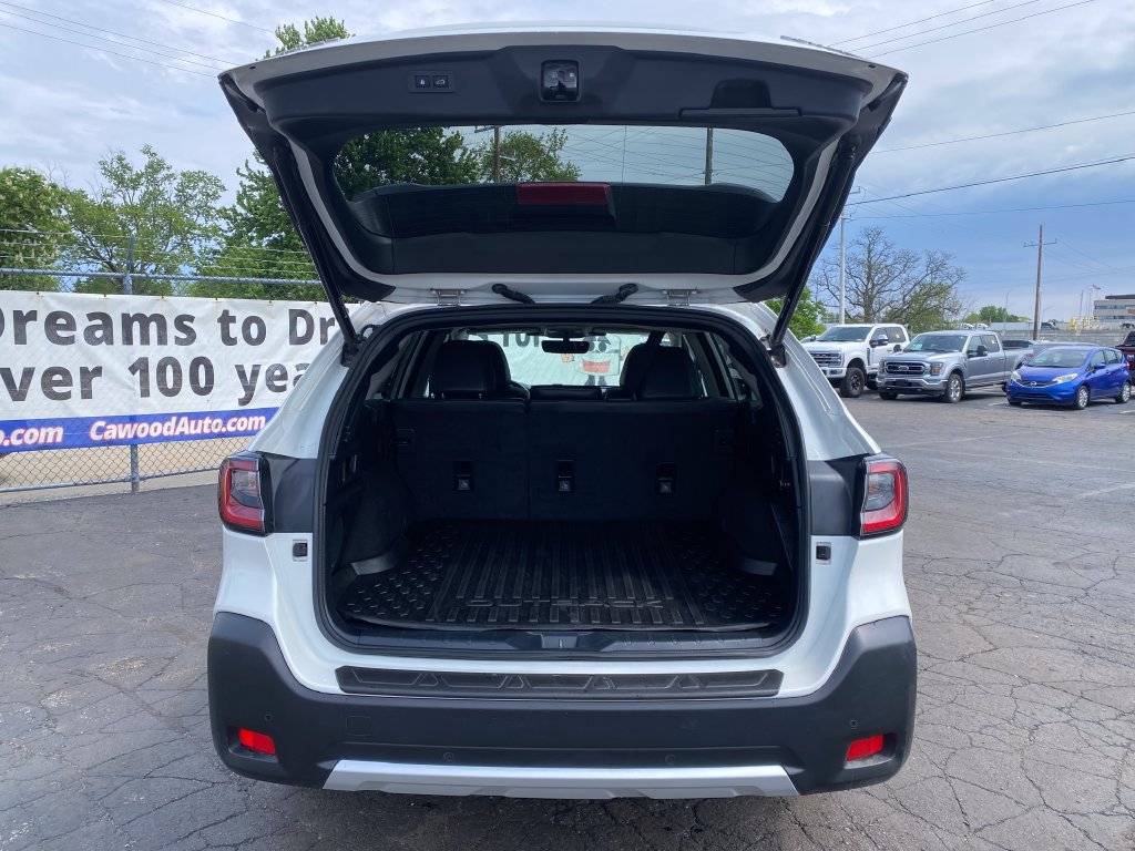 Used 2023 Subaru Outback Limited AWD/4WD image 4