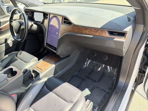 Used 2020 Tesla Model X Performance AWD/4WD image 28