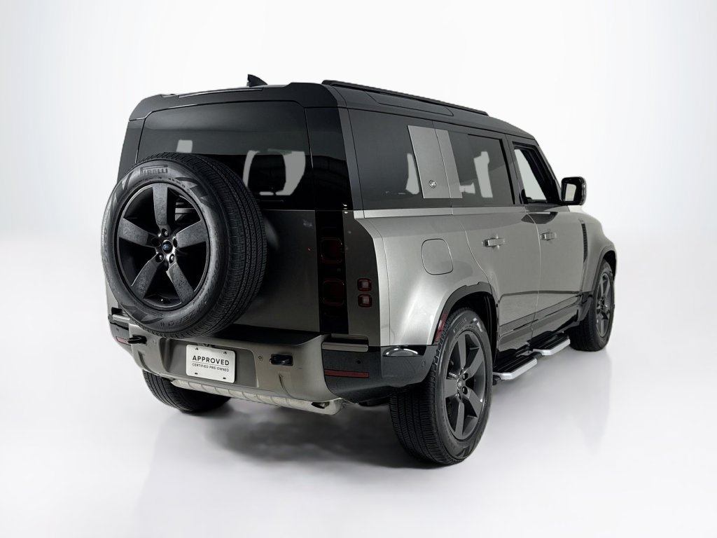 Used 2024 Land Rover Defender 110 X-Dynamic SE AWD/4WD image 5