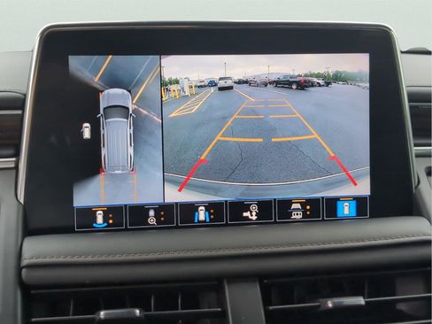 Used 2021 Chevrolet Tahoe High Country RWD image 19