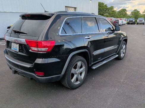 Used 2013 Jeep Grand Cherokee Overland w/ Advance Technology Group AWD/4WD image 3