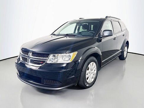 Used 2018 Dodge Journey SE image 3