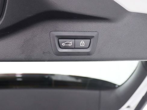 Used 2022 BMW X5 xDrive40i w/ M Sport Package AWD/4WD image 42