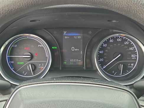 Used 2020 Toyota Camry LE w/ Sunroof Package FWD image 42