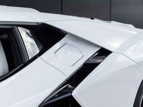 Used 2024 Lamborghini Revuelto AWD/4WD image 17