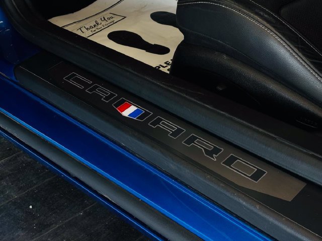 Used 2017 Chevrolet Camaro SS RWD image 32