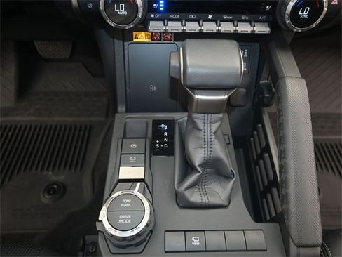 Used 2025 Toyota 4Runner Limited image 8