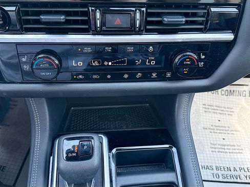 Used 2025 Nissan Pathfinder Platinum FWD image 36