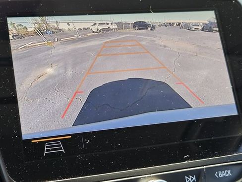 Used 2019 Chevrolet Equinox LT FWD image 19