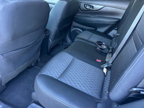 Used 2017 Nissan Rogue SV AWD/4WD image 11