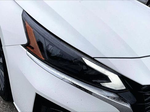 Used 2025 Nissan Altima 2.5 SV image 27