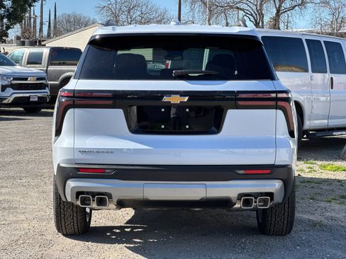 New 2026 Chevrolet Traverse LT FWD image 4