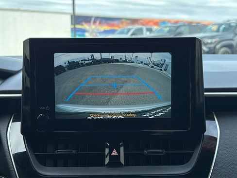 Used 2025 Toyota Corolla SE image 21