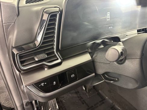 Used 2024 Kia Sportage EX AWD/4WD image 13