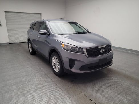 Used 2020 Kia Sorento LX image 13