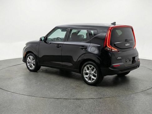 Used 2025 Kia Soul LX w/ LX Technology Package image 6