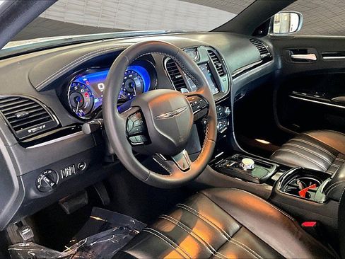Used 2023 Chrysler 300 S RWD image 11