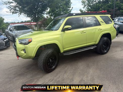 Used 2023 Toyota 4Runner TRD Off-Road Premium w/ Off Road Premium Plus Package AWD/4WD image 4