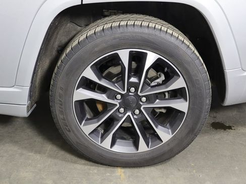 Used 2023 Jeep Grand Cherokee L Overland AWD/4WD image 56