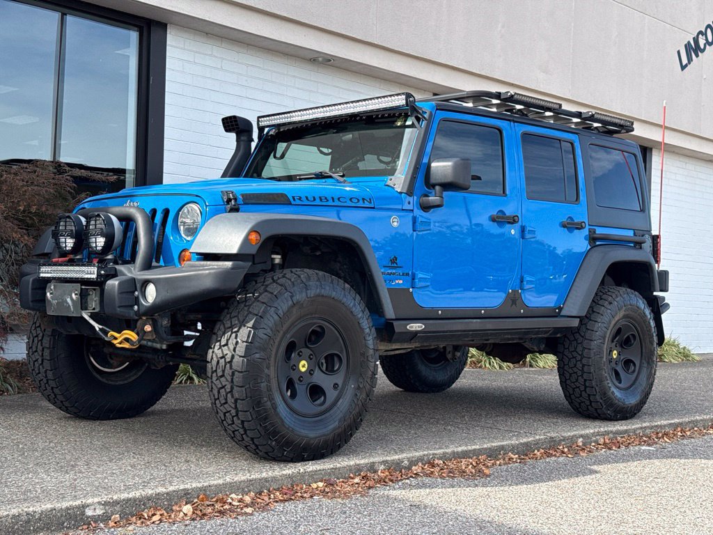 Used 2011 Jeep Wrangler Unlimited Rubicon w/ Connectivity Group AWD/4WD image 11