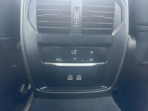 Used 2024 BMW 330i Sedan w/ Convenience Package image 14