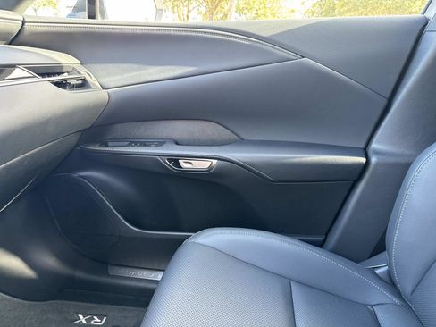 Certified 2025 Lexus RX 350 FWD image 23