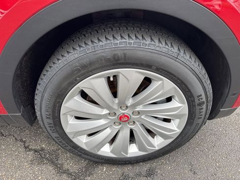 Used 2019 Jaguar E-PACE SE image 11