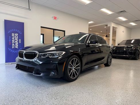 Used 2019 BMW 330i Sedan w/ Convenience Package RWD image 4