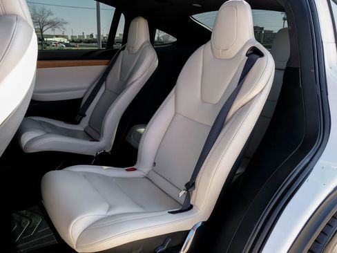 Used 2021 Tesla Model X Long Range image 44