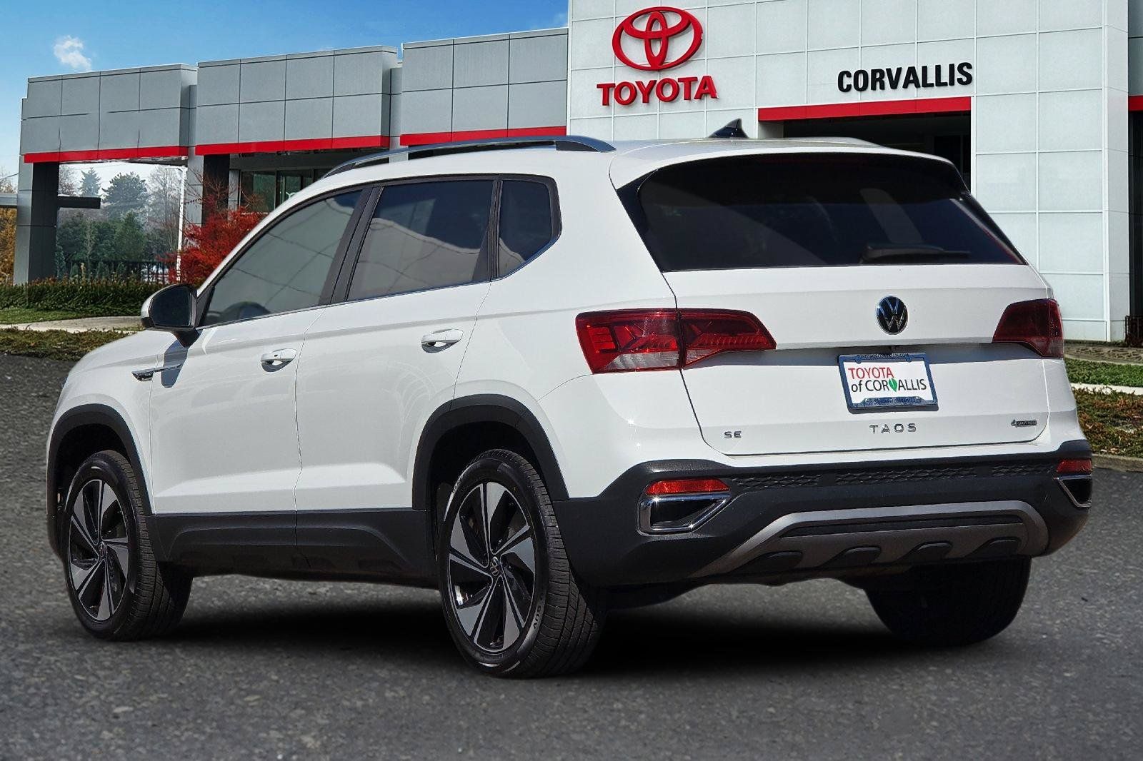 Used 2024 Volkswagen Taos SE AWD/4WD image 6