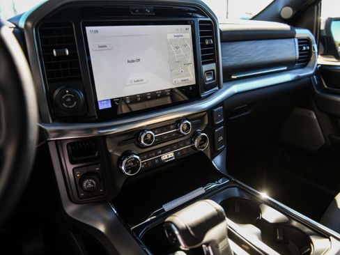 New 2025 Ford F150 Lariat w/ Equipment Group 501A Mid image 15