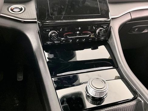 New 2026 Jeep Grand Cherokee L Laredo image 7