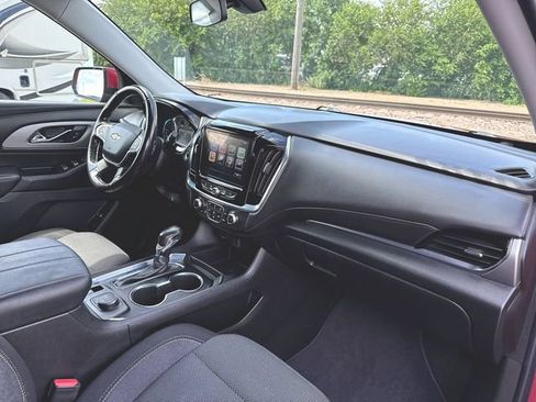 Used 2018 Chevrolet Traverse LT AWD/4WD image 27