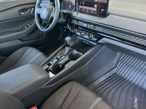 Used 2023 Honda Accord Sport image 15
