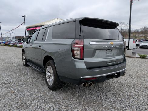Used 2023 Chevrolet Suburban Premier image 5