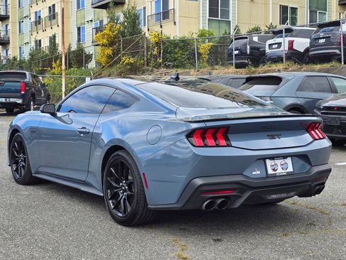 Used 2024 Ford Mustang GT RWD image 5