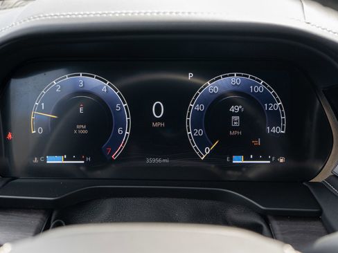 Used 2023 Jeep Grand Cherokee Overland w/ Adv Protech Group III AWD/4WD image 12