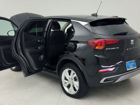 Certified 2025 Buick Encore GX Preferred FWD image 12