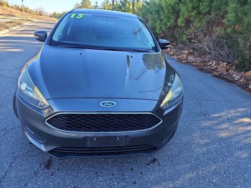Used 2015 Ford Focus SE w/ Equipment Group 201A image 7