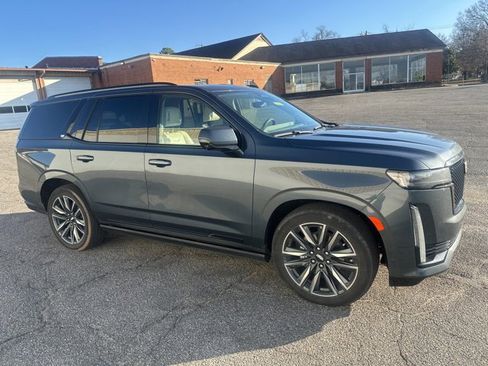 Used 2021 Cadillac Escalade Sport Platinum image 3