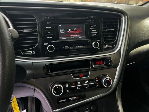 Used 2015 Kia Optima LX image 36