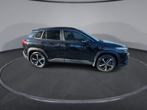 Used 2024 Toyota Corolla Cross XSE image 17