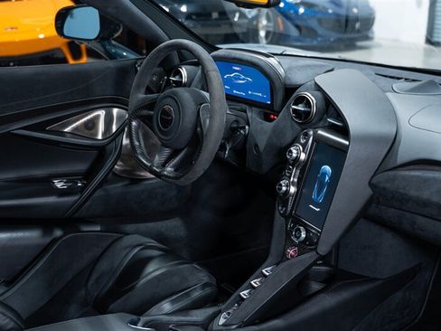 Used 2018 McLaren 720S Performance RWD image 46