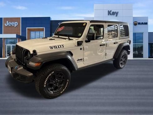 Used 2023 Jeep Wrangler Unlimited w/ Cold Weather Group AWD/4WD image 2