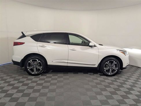 Used 2025 Acura RDX SH-AWD w/ Technology Package image 5