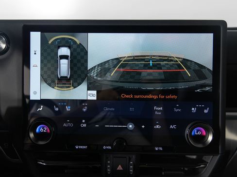 Used 2024 Lexus GX 550 w/ Accessory Package (2T) image 39