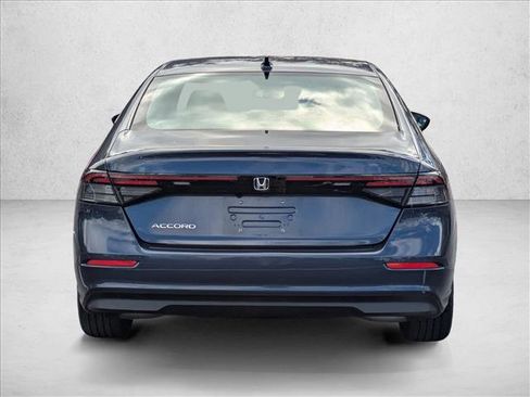 Used 2023 Honda Accord EX image 6