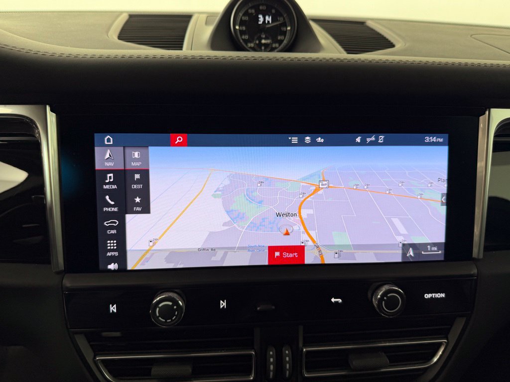 Certified 2025 Porsche Macan S AWD/4WD image 36