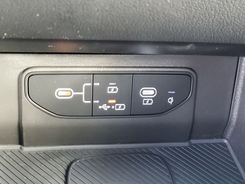 New 2026 Kia Sportage SX image 32