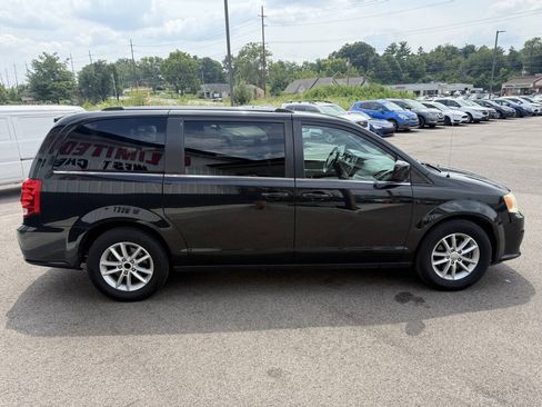 Used 2018 Dodge Grand Caravan SXT FWD image 5